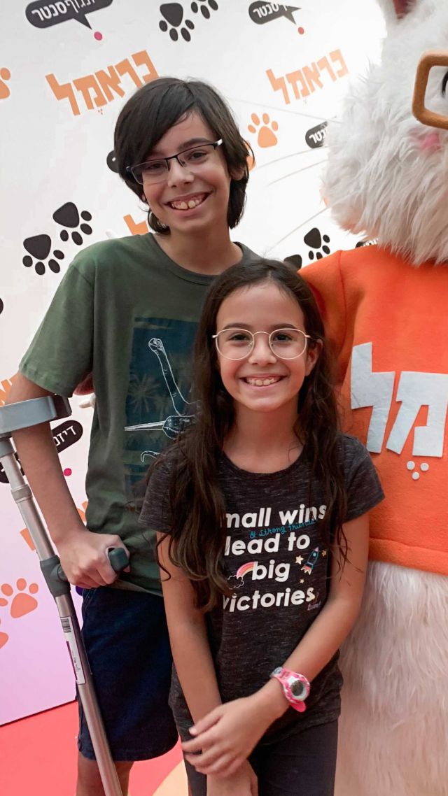 ילד על קביים, תינוקת וחום של אוגוסט- אז הלכנו על חופשה פשוטה, קצרה וכיפית. 
איך נראו החופשות שלכן הקיץ? ☀️
.
.
.
.
.
.
#קיץ #חופשה #תלאביב
#תלאביביפו #נשיםעצמאיות 
#אוגוסט #דיזינגוףסנטר #כראמל